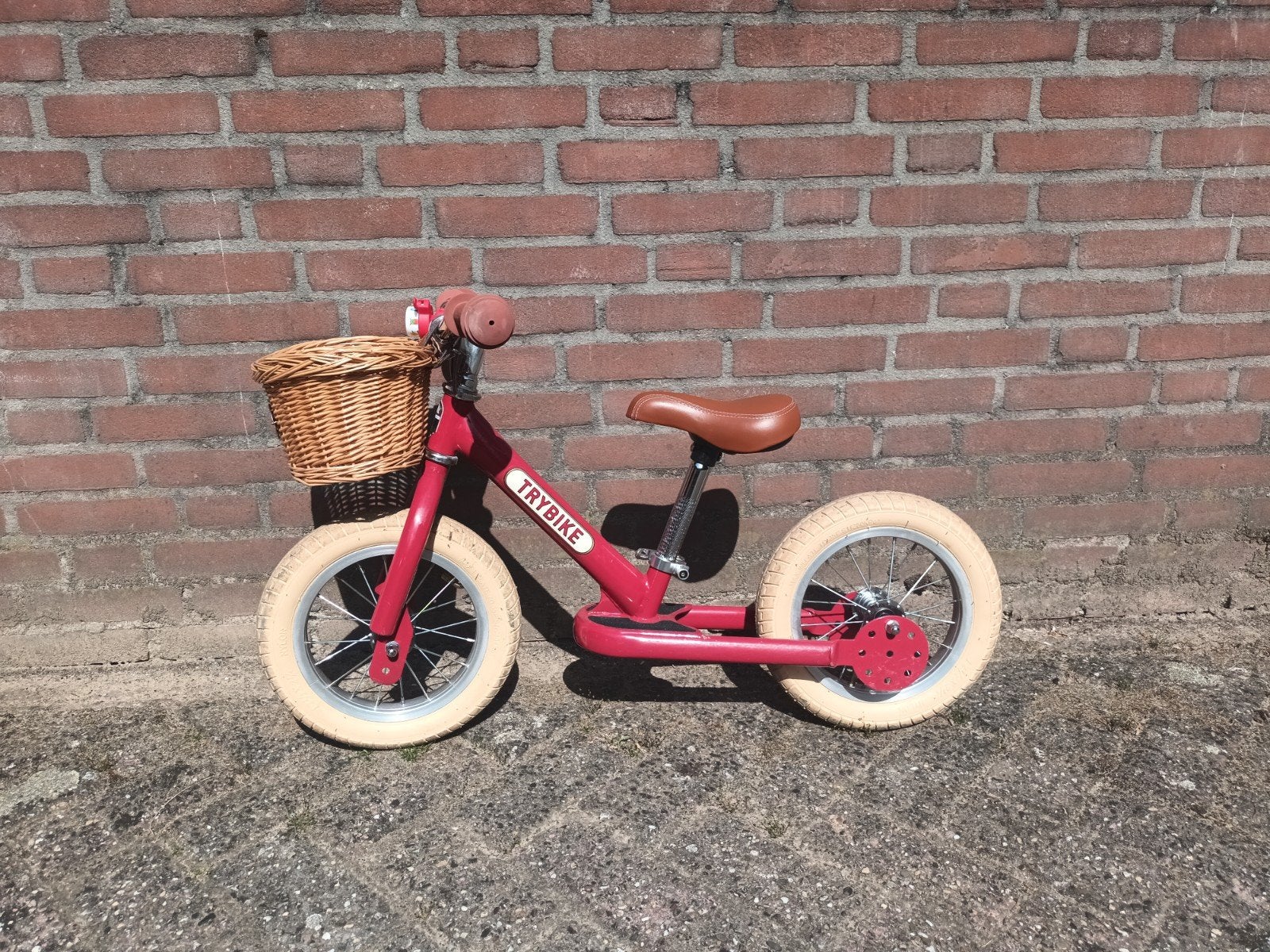 Trybike loopfiets rood met mandje, Ophalen, Zo goed als nieuw, Try-bike