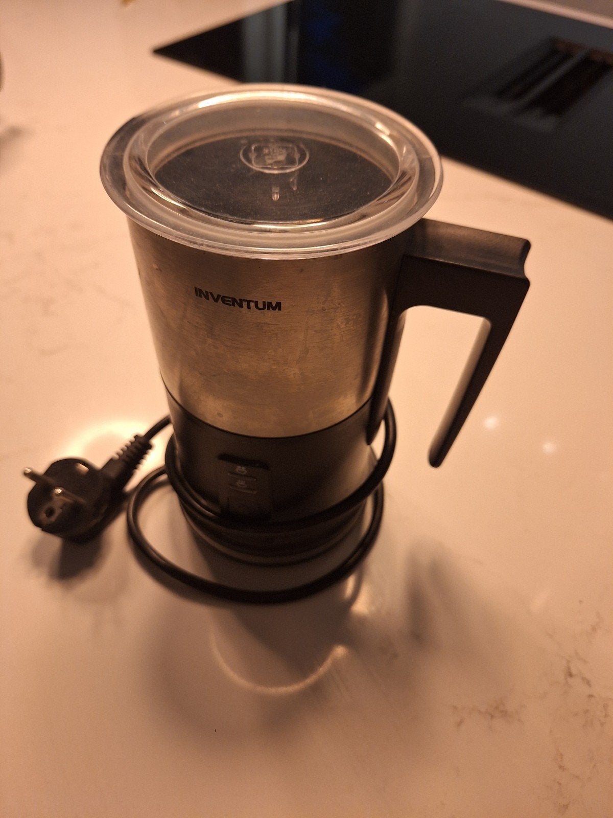Foto 4 van Nespresso Mini + cups Inventum melkopschuimer