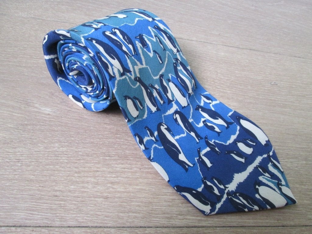Blauwe Vintage stropdas Yves Saint Laurent met Pinguïns, Ophalen of Verzenden, Zo goed als nieuw, Blauw