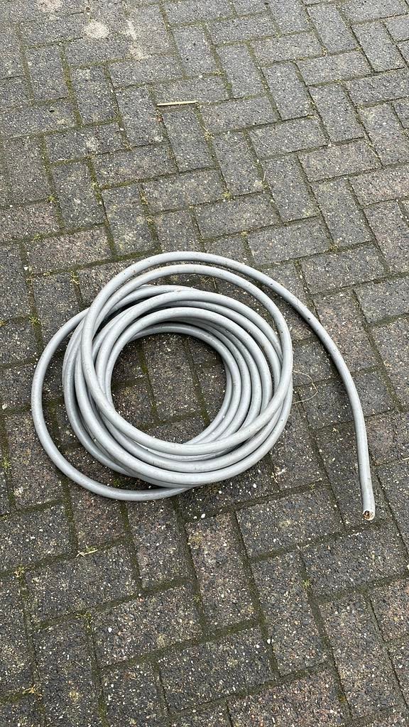 Kabel 5x16 mm, lengte ong 15 meter, Ophalen, Zo goed als nieuw, Overige typen