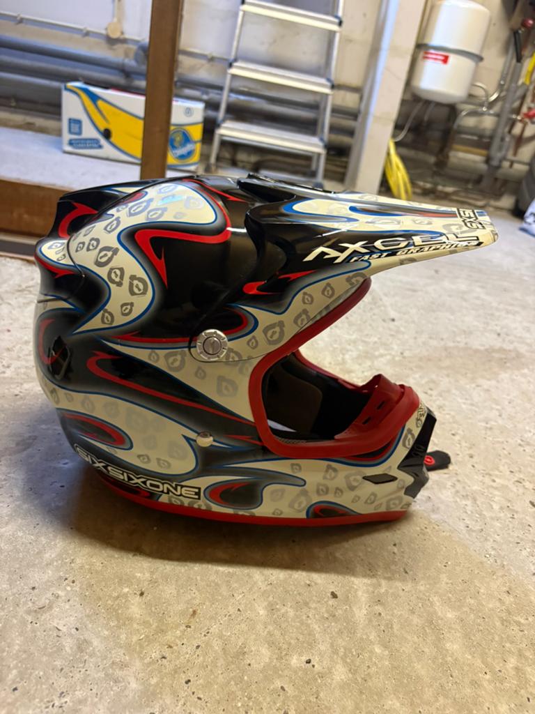 Cross helm met bril, Motoren, Ophalen of Verzenden, Tweedehands, Offroadhelm, Overige merken