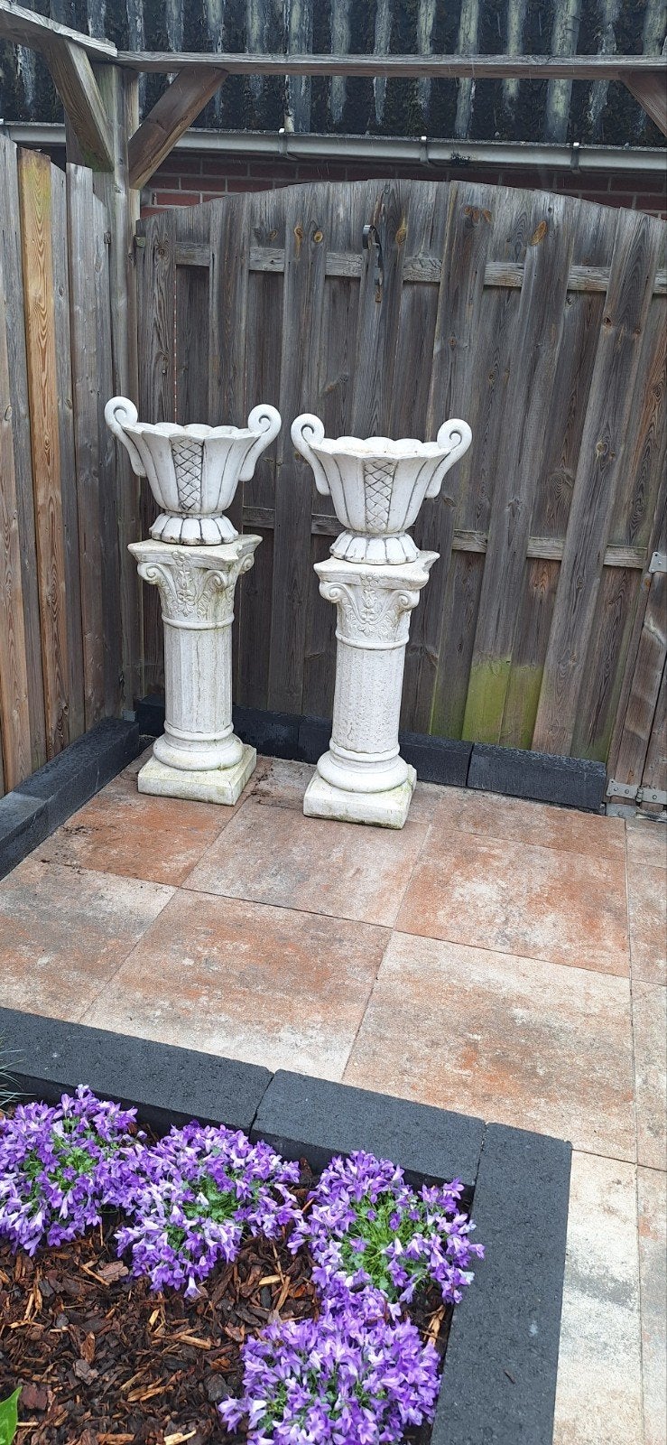 Decoratieve bloempotten en zuilen voor tuin of balkon, Ophalen, Minder dan 60 cm, Zo goed als nieuw, Balkon