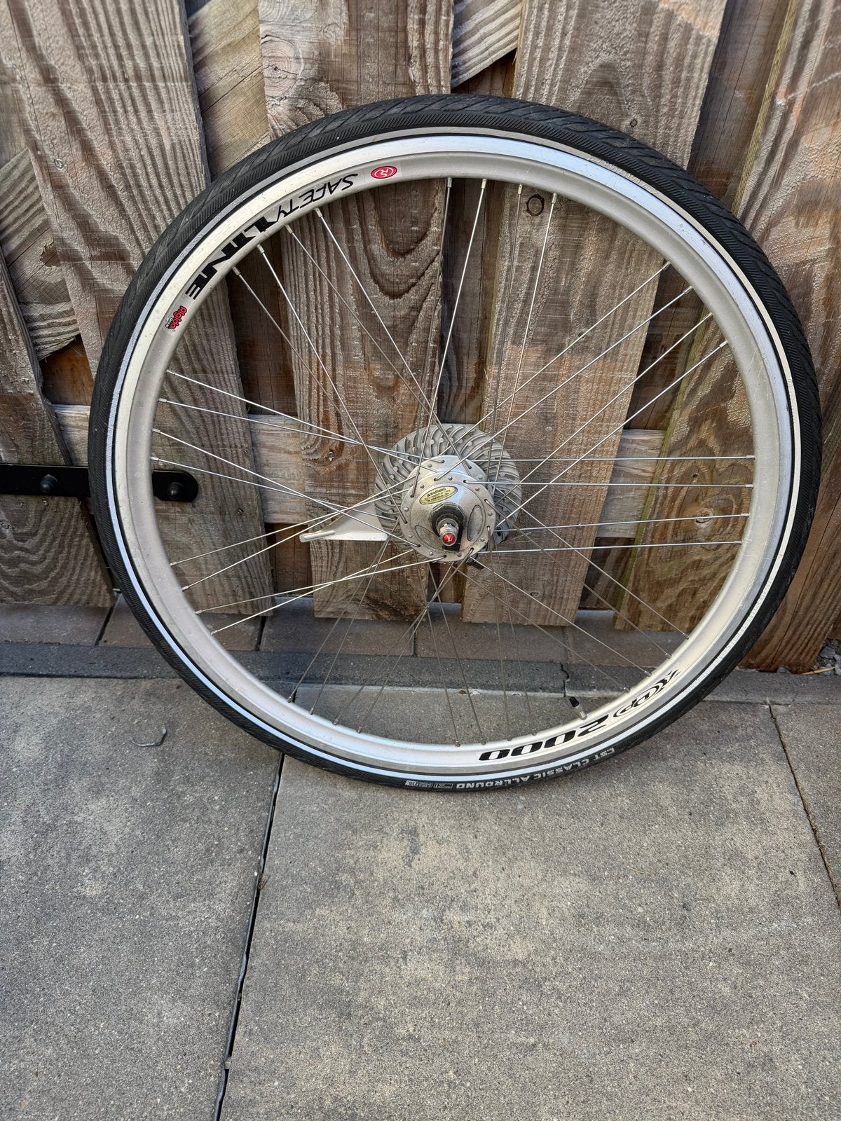 Voorwiel 28 inch met Shimano Nexus naafdynamo, Fietsen en Brommers, Fietsonderdelen, Wiel, Gebruikt, Ophalen of Verzenden, Aluminium