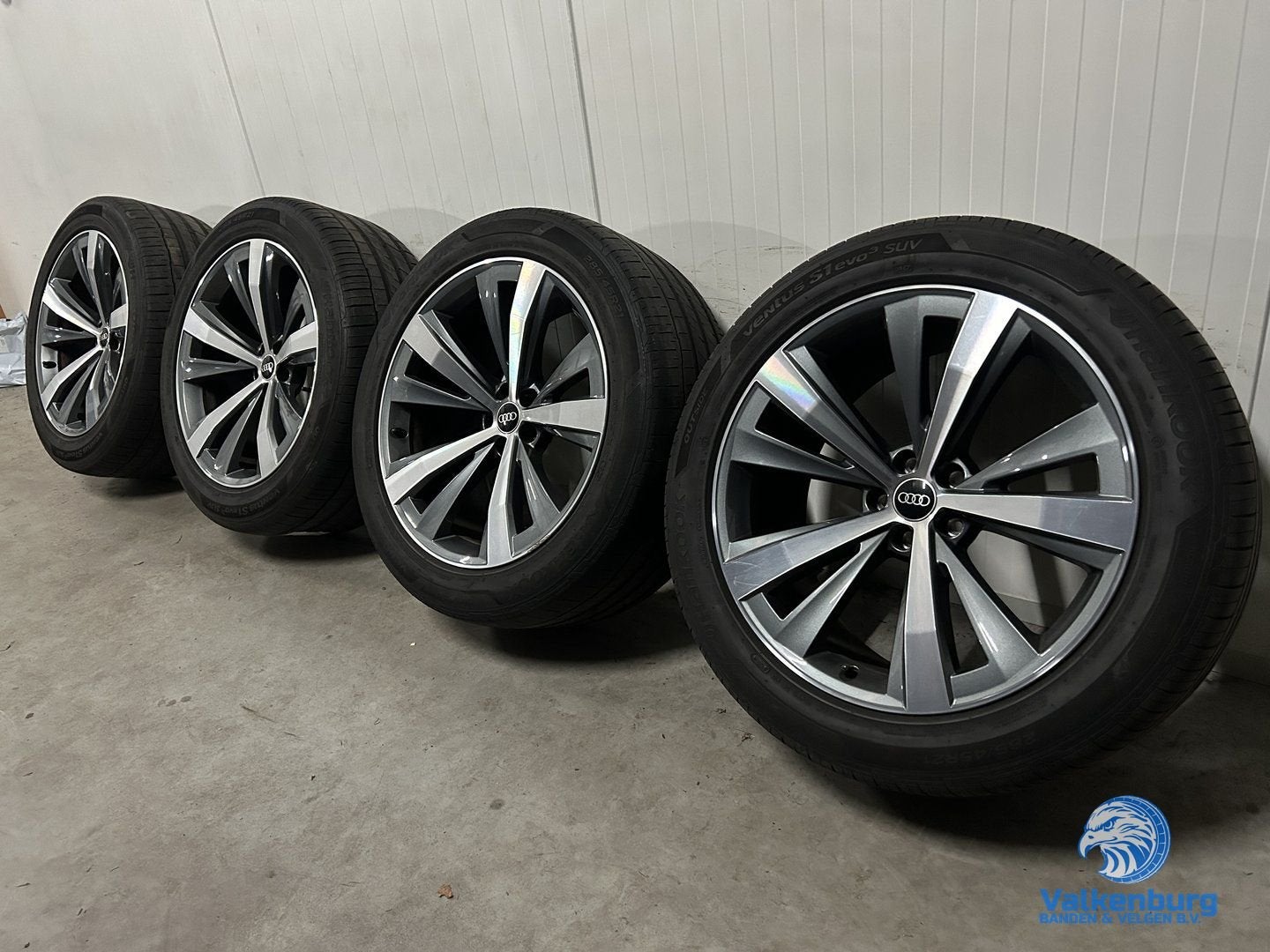 Originele Audi Q8 SQ8 4M8 21 inch antraciete velgen 5x112 zo