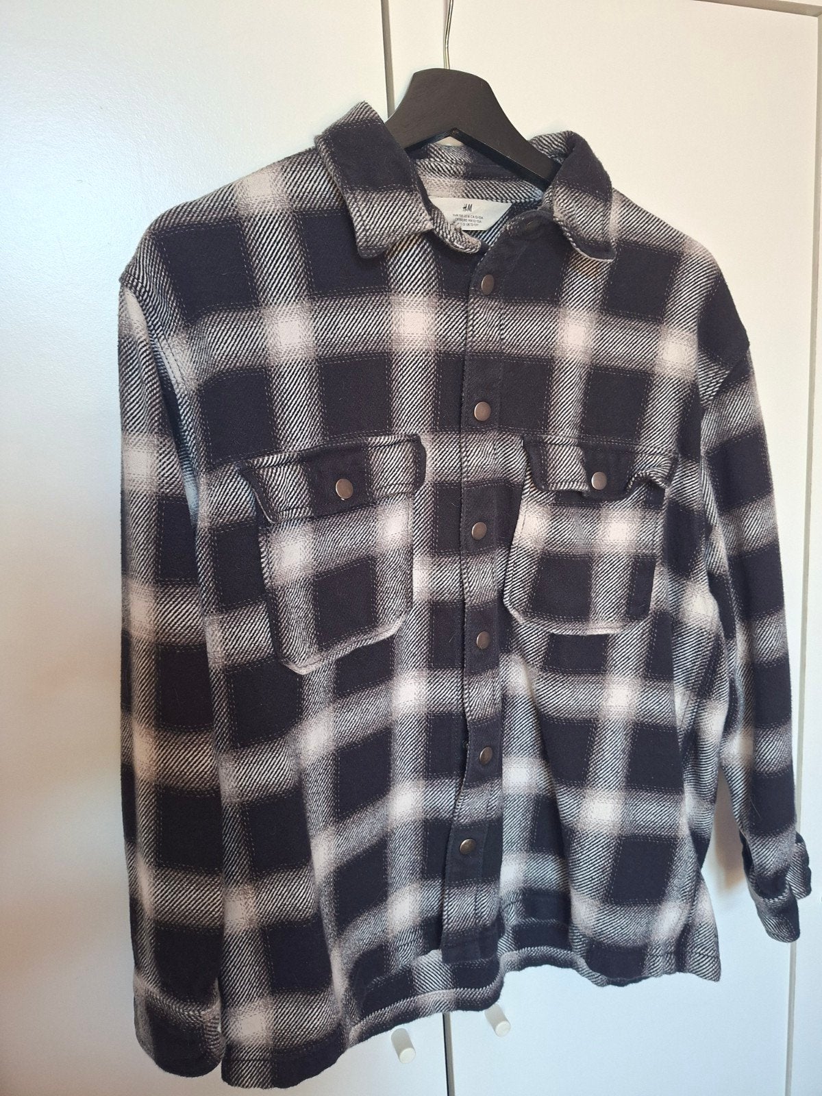 H&M Geruit Overhemd Zwart/Wit - Maat 158 (12-13 jaar), Zwart, Ophalen of Verzenden, Zo goed als nieuw, Overige halswijdtes