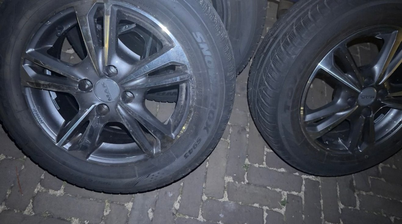 15 inch MAK velgen met Toyo winterbanden 4x100 185/65R15, Auto-onderdelen, Banden en Velgen, Ophalen, 15 inch, Banden en Velgen