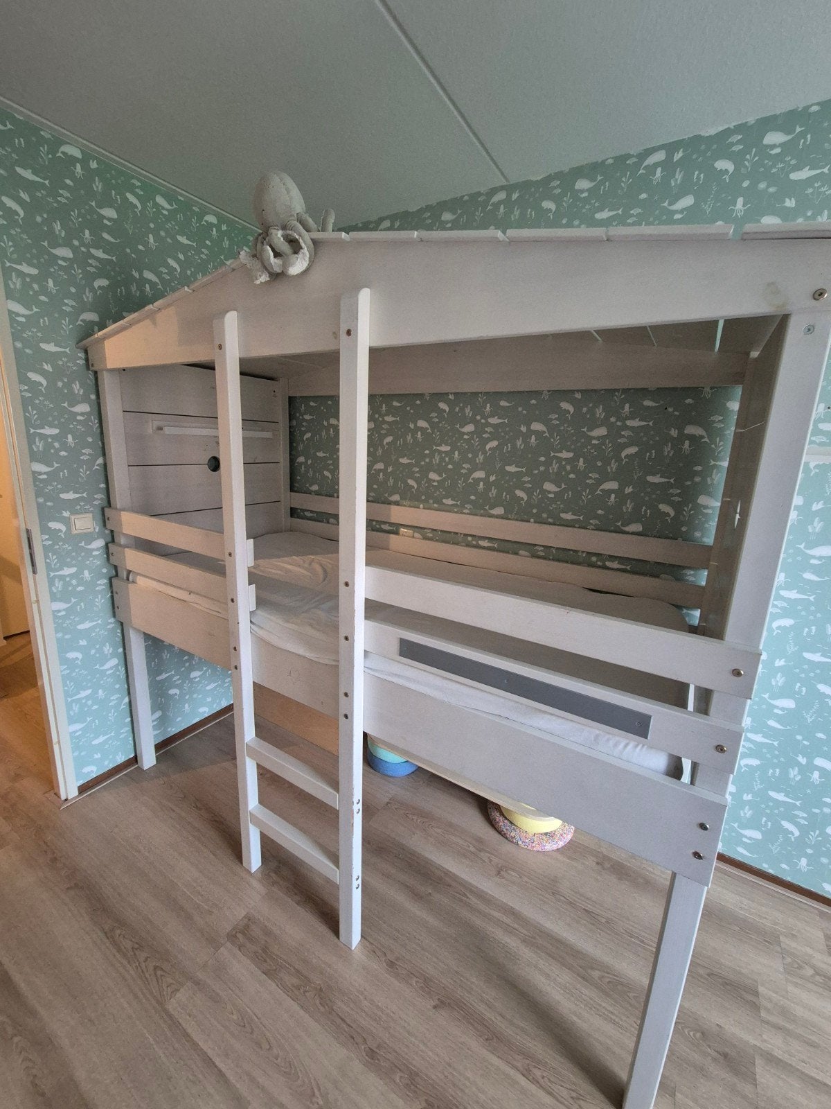Prachtig boomhutbed/ hoogslaper, Kinderen en Baby's, Kinderkamer | Stapelbedden en Hoogslapers, Ophalen, Zo goed als nieuw, Hoogslaper
