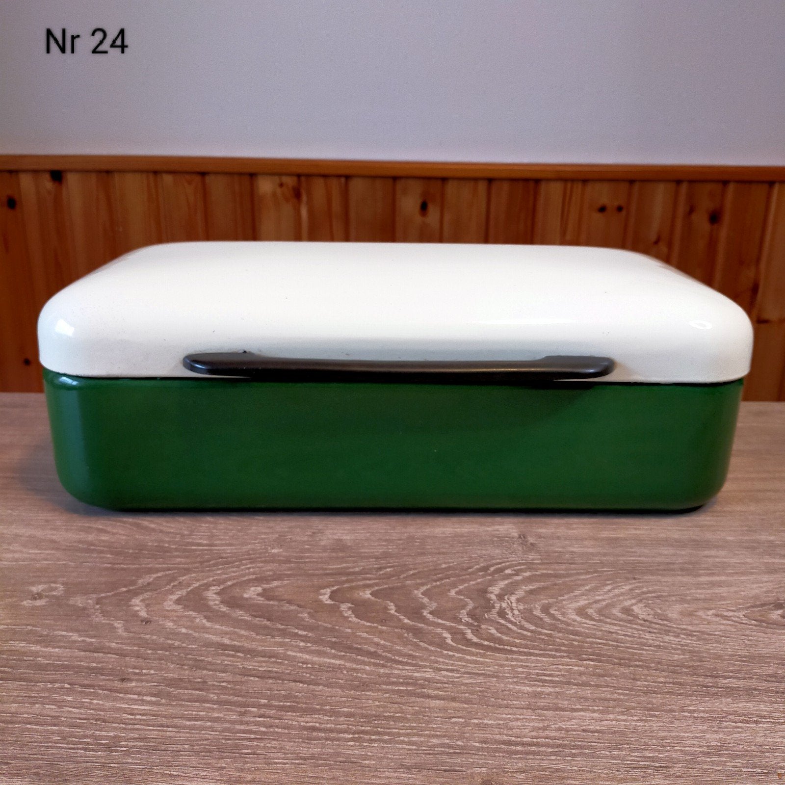 EMAILLE BEIGE BROODTROMMEL MET GROENE BODEM., Antiek en Kunst, Antiek | Emaille, Ophalen of Verzenden