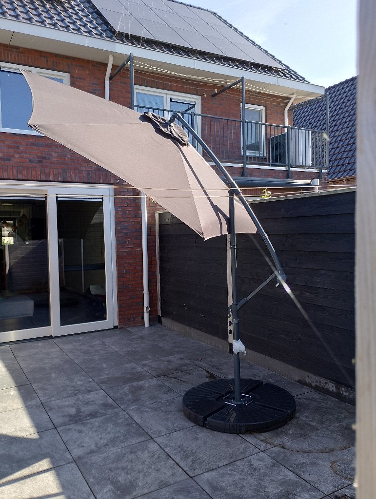 Zgan parasol en voet, Ophalen, Zo goed als nieuw, Zweefparasol, Kantelbaar
