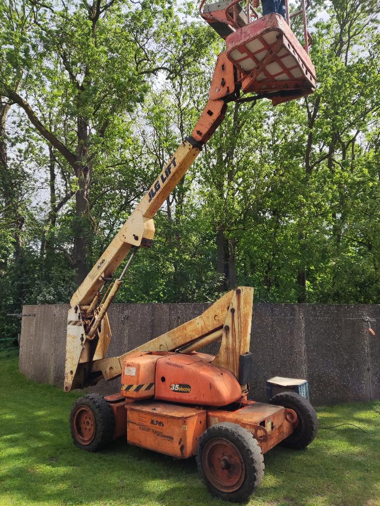 JLG-LIFT hoogwerker (type N 35 Electric, 12,7 m., 227 kg), Zakelijke goederen, Machines en Bouw | Liften, Steigers en Ladders