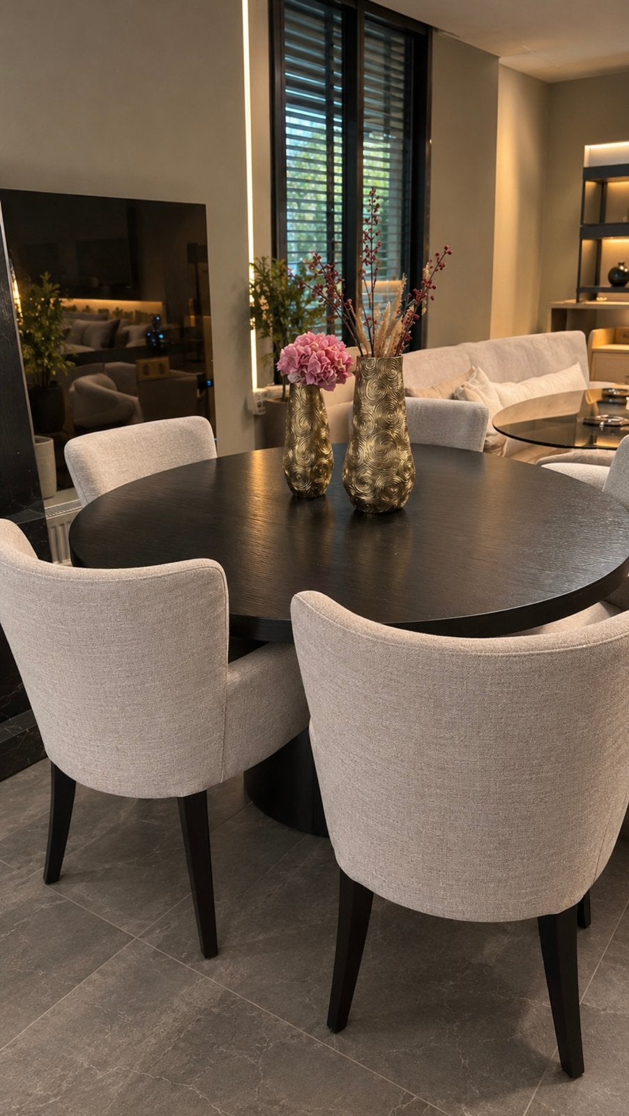 Luxe ronde eettafel – Outlet – Nieuw & direct leverbaar, Ophalen of Verzenden, Zo goed als nieuw