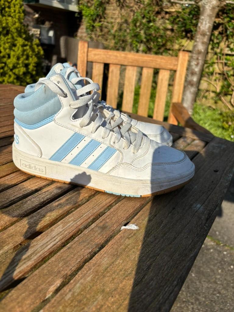 Adidas sneakers lichtblauw maat 39, Ophalen of Verzenden, Blauw, Adidas, Sneakers of Gympen