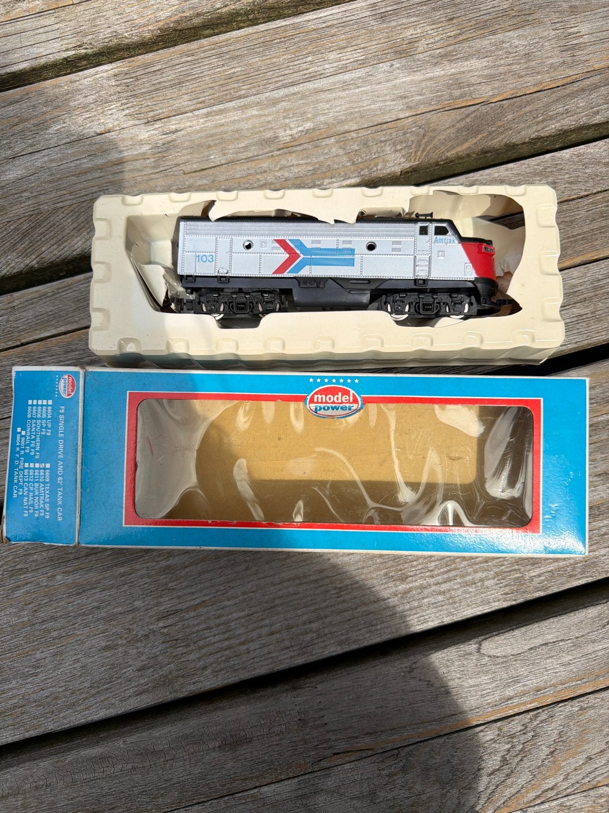 Model Power Amtrak Locomotief 103 6610 F9, Overige merken, Gebruikt, Ophalen of Verzenden, Analoog