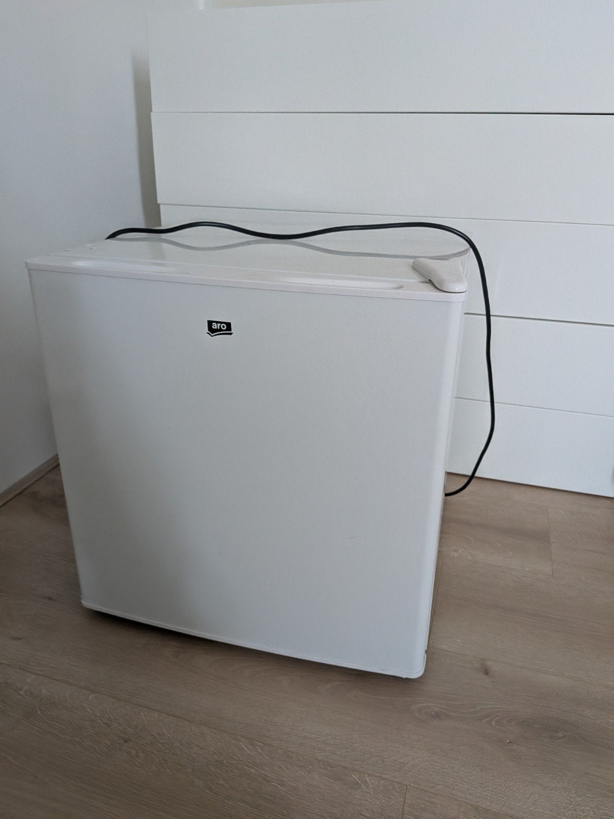 Compacte ARO mini vriezer -, Witgoed en Apparatuur, Minder dan 85 cm, Zo goed als nieuw, Vrijstaand, Ophalen