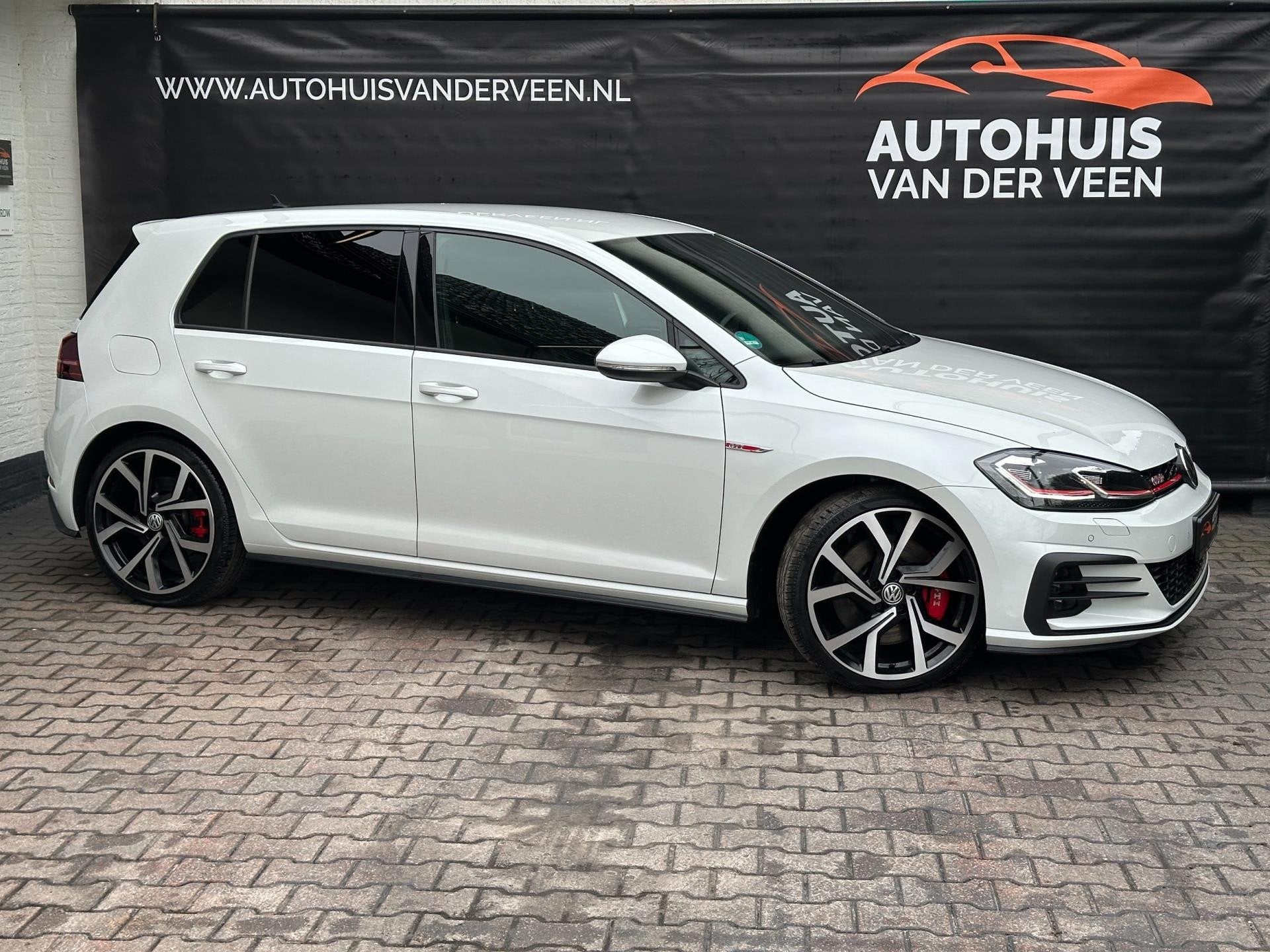 Volkswagen GOLF 2.0 TSI GTI Performance, .... KM, Standkache, 1345 kg, Stof, Gebruikt, Euro 6