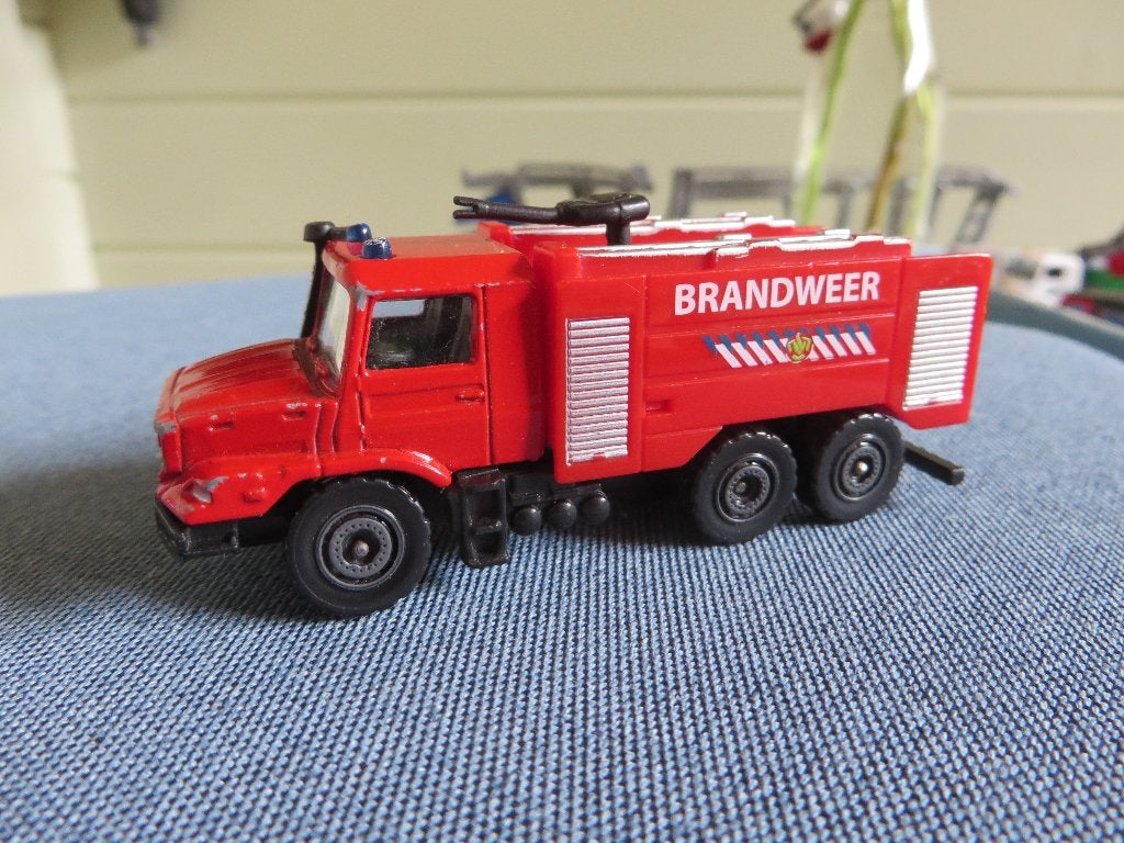 Majorette Mercedes Benz Zetros Truck BRANDWEER, Ophalen of Verzenden, Gebruikt, Bus of Vrachtwagen