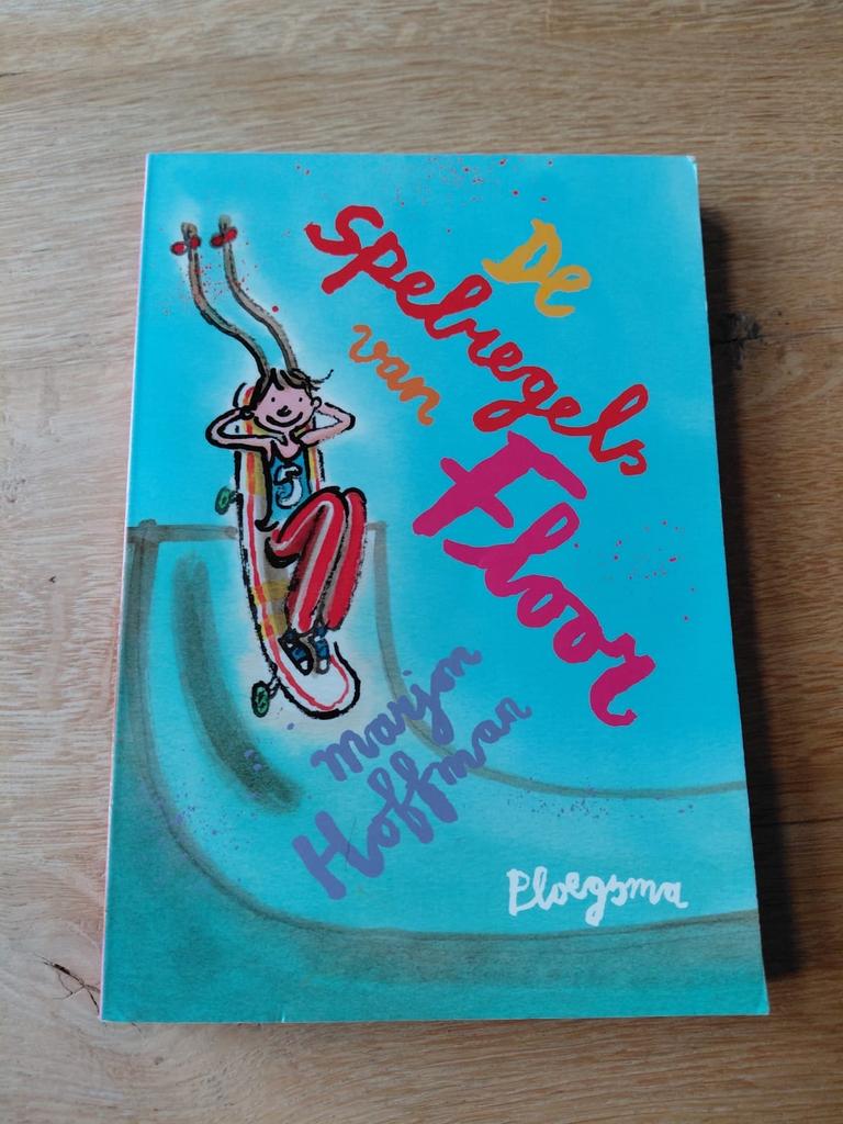 De Spelregels van Floor - Marjon Hoffman (Jeugdboek), Ophalen of Verzenden, Gelezen, Fictie algemeen
