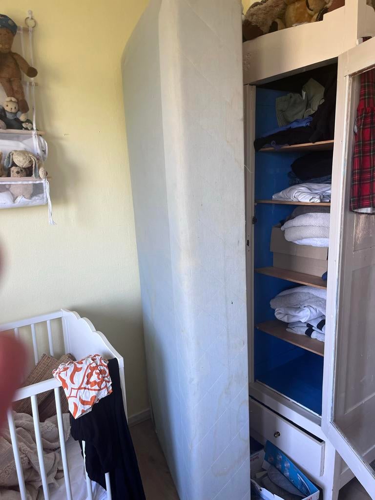 Twee eenpersoons boxsprings - gratis af te halen, Gebruikt, 90 cm, Eenpersoons, Wit