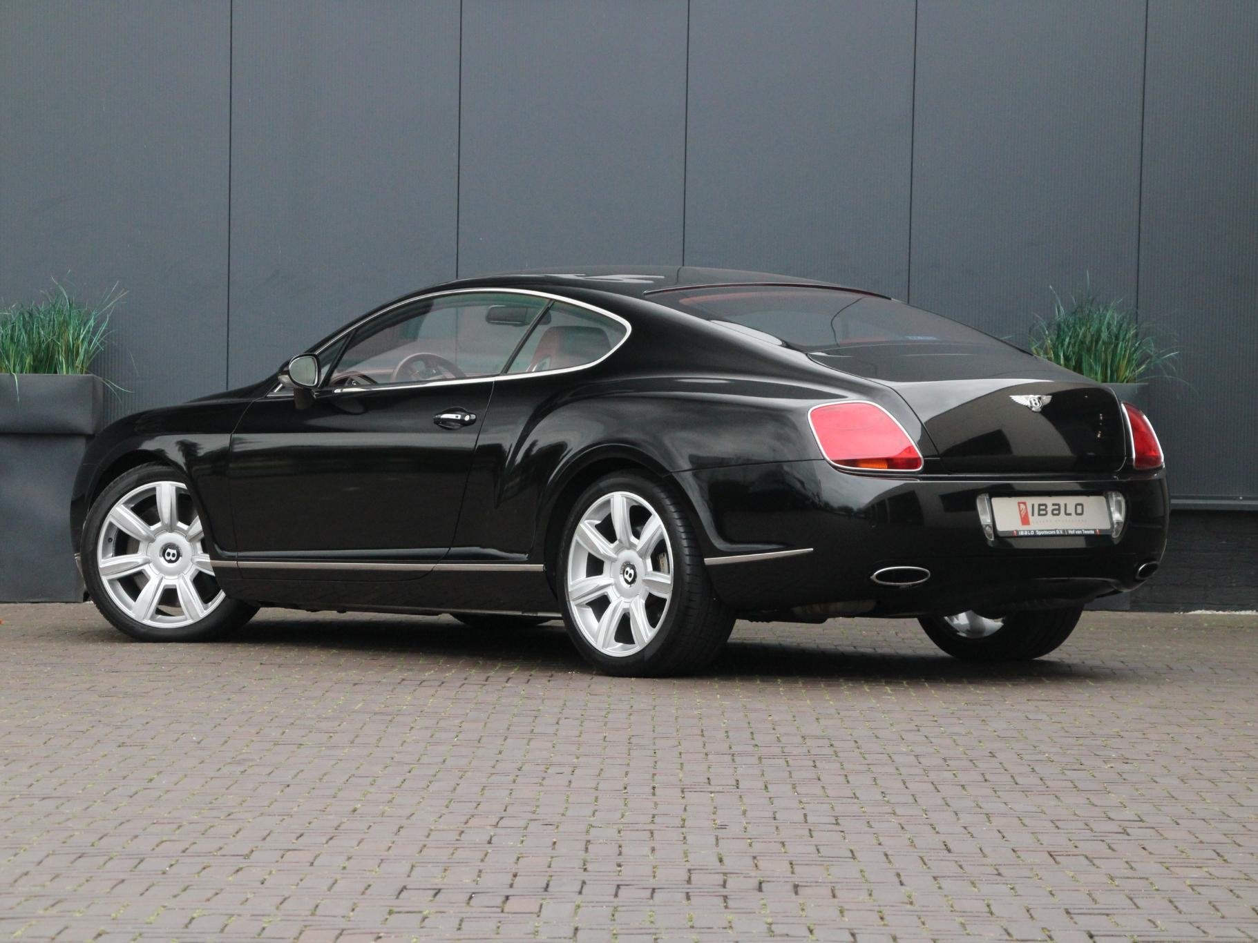 Bentley Continental GT W12 560pk | Youngtimer | BTW auto | L, Auto's, Automaat, Gebruikt, 12 cilinders, Zwart