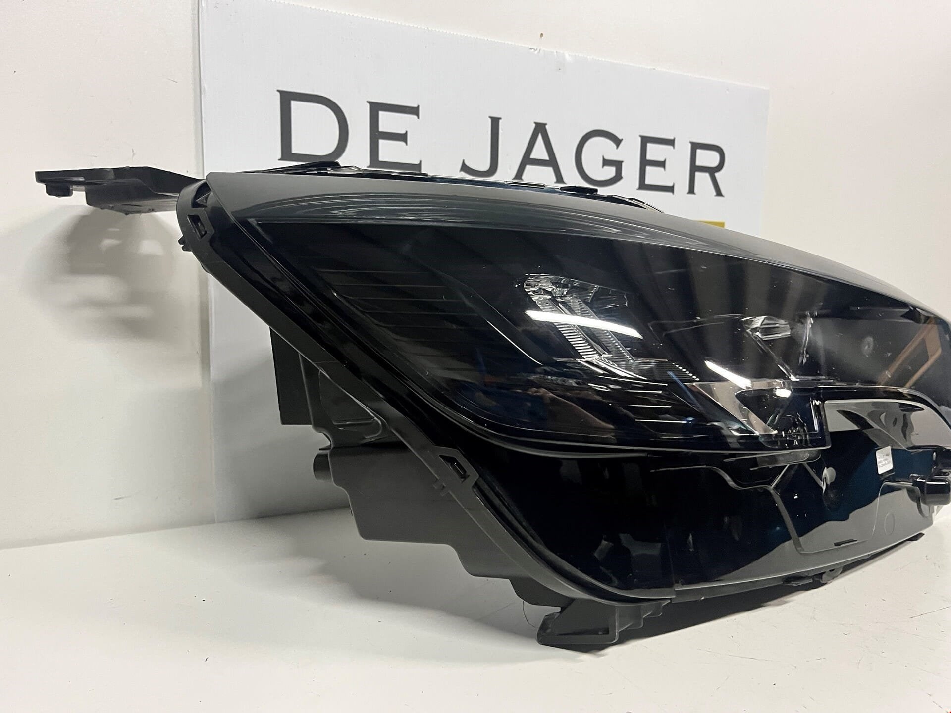 PEUGEOT 3008 5008 LED TECHNOLOGY KOPLAMP 9836230180, Taurusavenue 1
2132 LS  Hoofddorp, NL, Gebruikt, Contact.group@renault.com