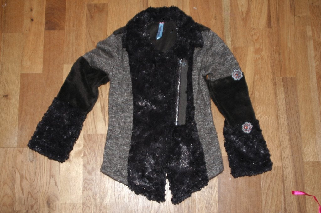 Carbone vest maat 122/128, Meisje, Carbone, Trui of Vest, Ophalen of Verzenden