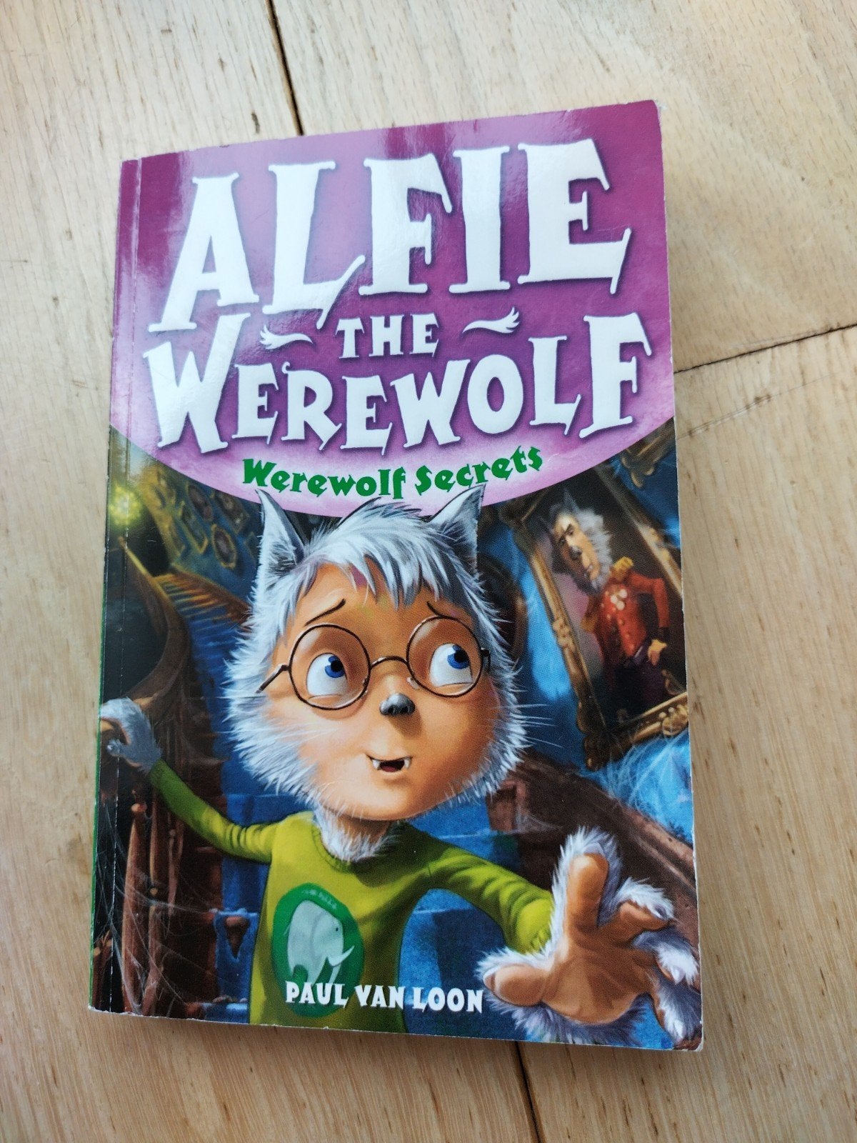 Werewolf Secrets - Paul van Loon (Engels, Ophalen of Verzenden, Gelezen, Paul van Loon, Fictie algemeen