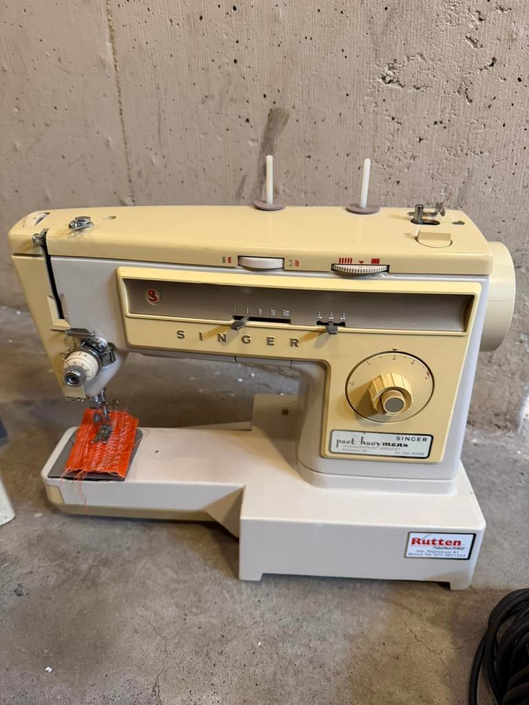 Naaimachine Singer 533 met voetpedaal en koffer, Ophalen, Zo goed als nieuw, Naaimachine, Singer