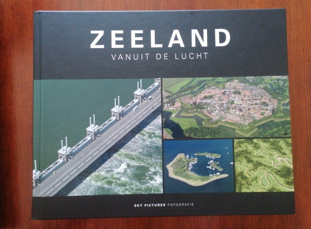 Zeeland vanuit de lucht, 20e eeuw of later, Izak van Maldegem, Nieuw, Ophalen of Verzenden