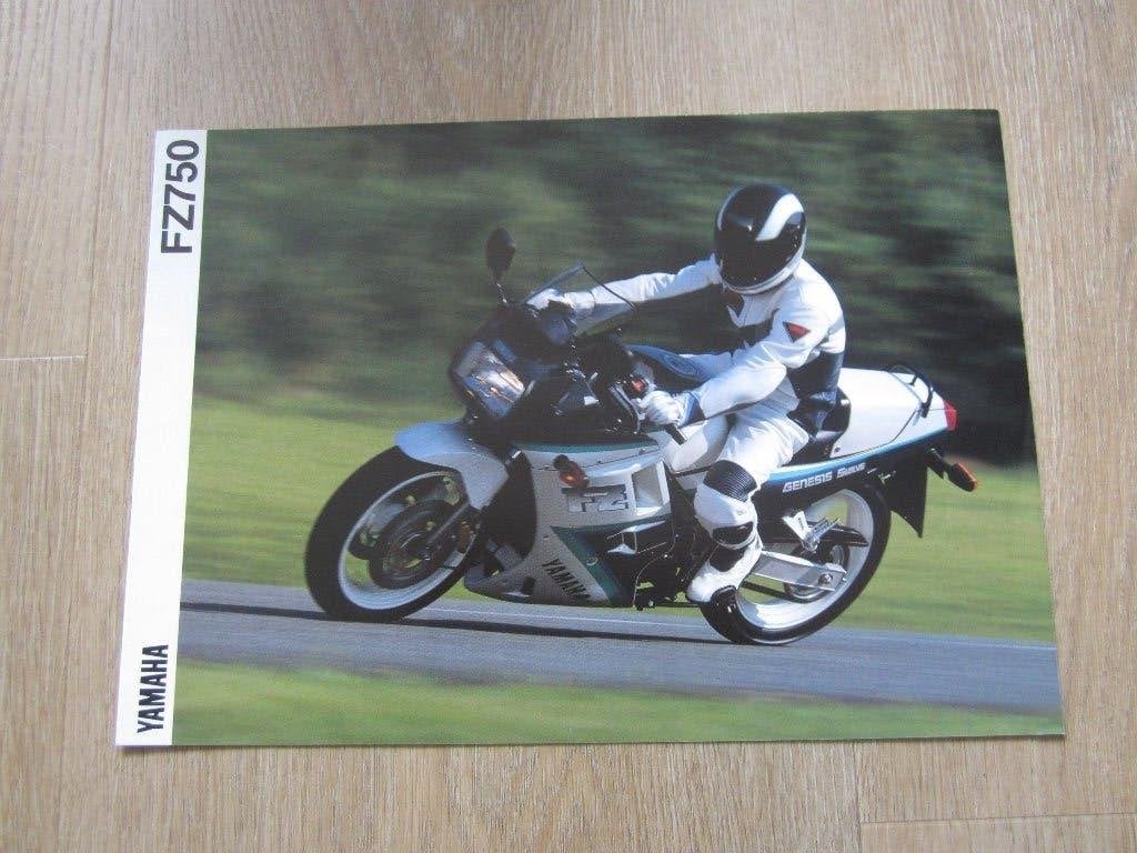 Yamaha FZ 750 brochure folder 1990, Motoren, Ophalen of Verzenden, Yamaha