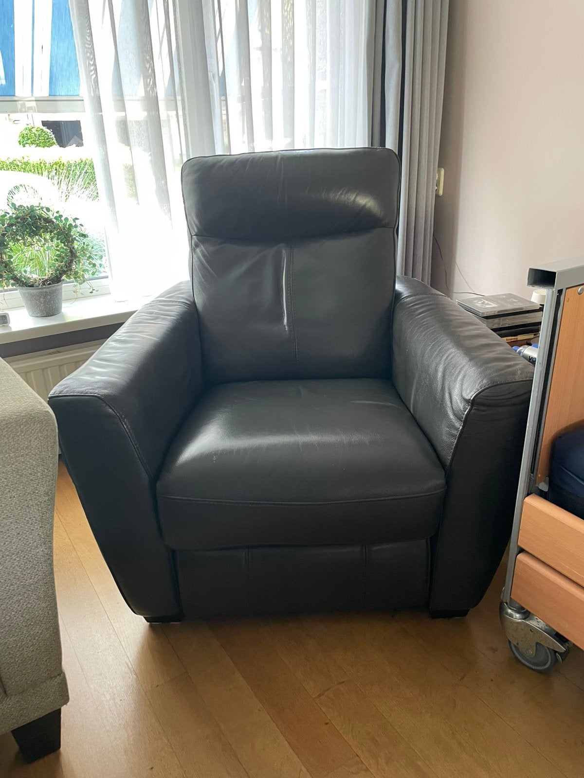 Relax stoel leer Gratis, Huis en Inrichting, Ophalen, Zo goed als nieuw, 50 tot 75 cm, Leer