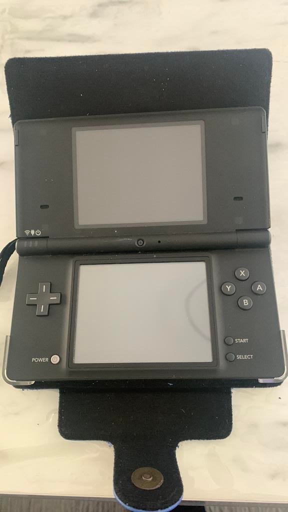 Nintendo ds zwart met spel, Spelcomputers en Games, Spelcomputers | Nintendo DS, Ophalen of Verzenden, Zo goed als nieuw, Zwart