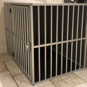 Stevige en veilige hondenbench medium en als nieuw, Ophalen, Zo goed als nieuw, 75 tot 110 cm, 65 tot 100 cm