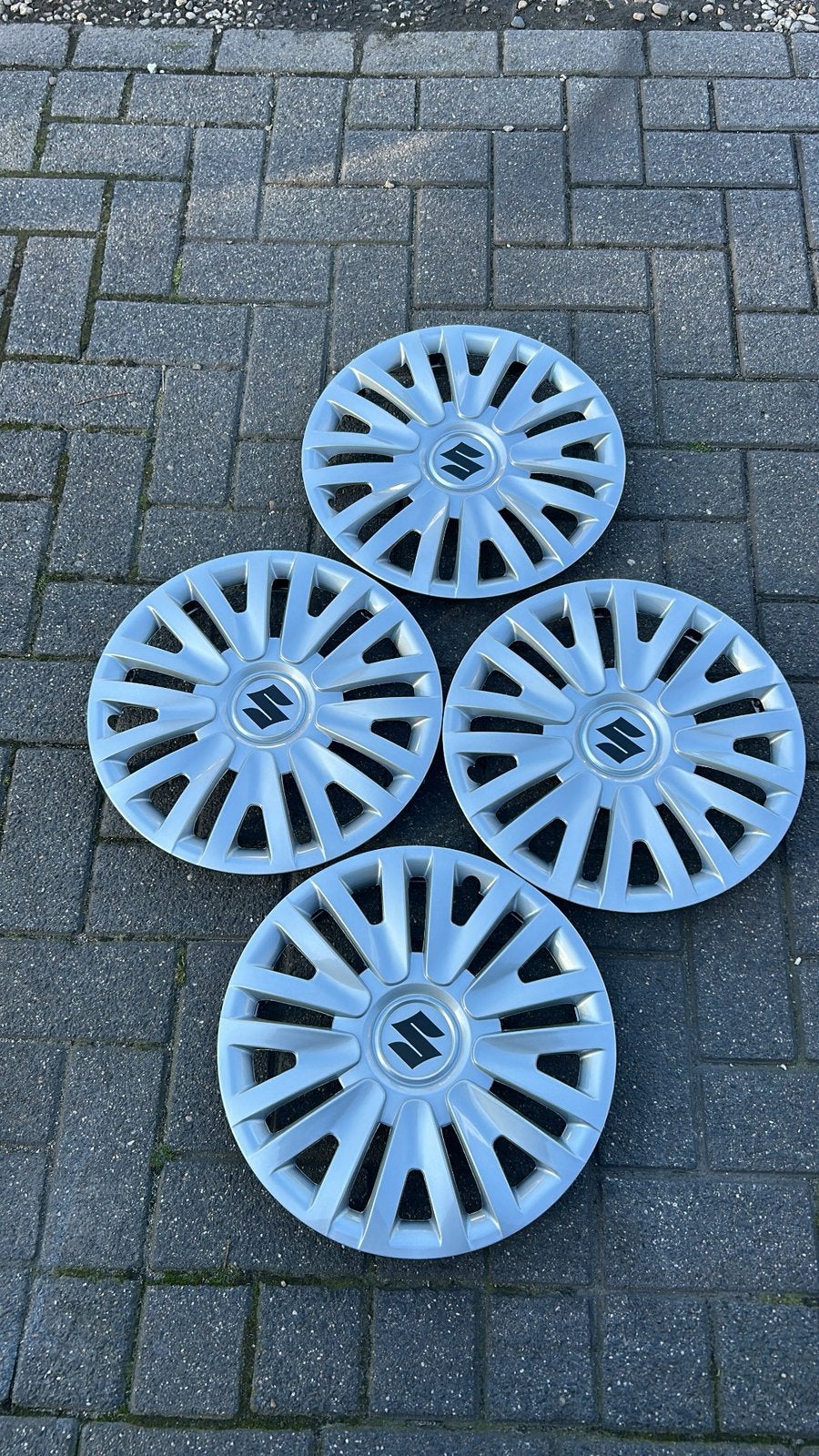 Set Suzuki Wieldoppen 14 inch, Ophalen of Verzenden, Nieuw