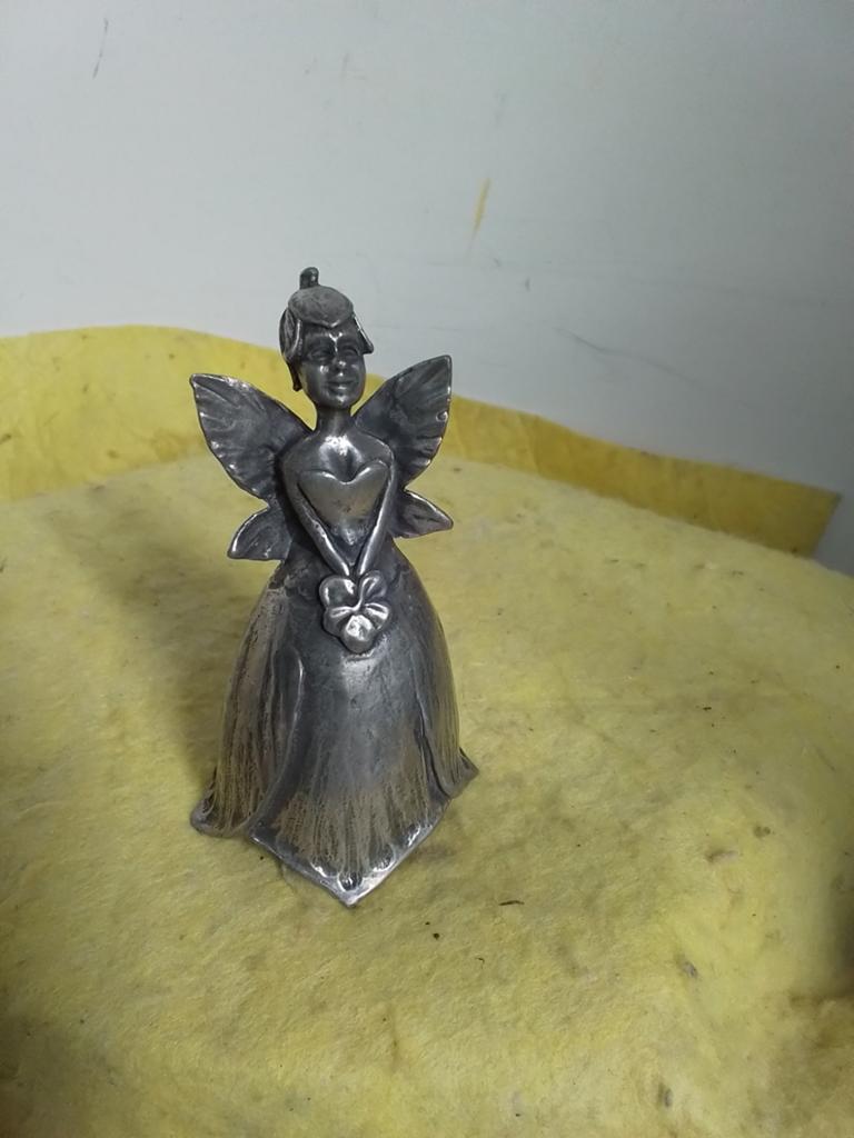 15137) mooie verzilverde  tafel bel  engel hoog  8,5cm, Verzamelen, Ophalen of Verzenden, Zo goed als nieuw, Dier