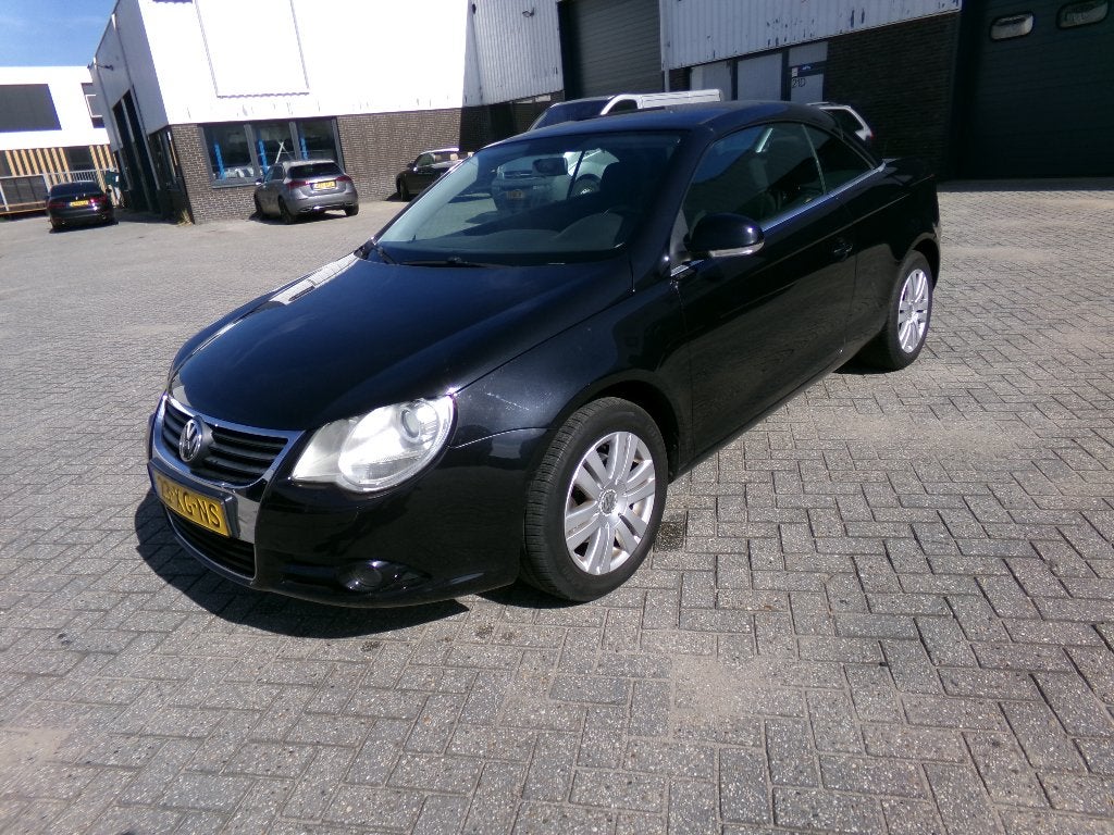 Volkswagen Eos 1.6 16V FSI 2007 Zwart, Auto's, Volkswagen, Stof, Zwart, 4 cilinders, Cabriolet