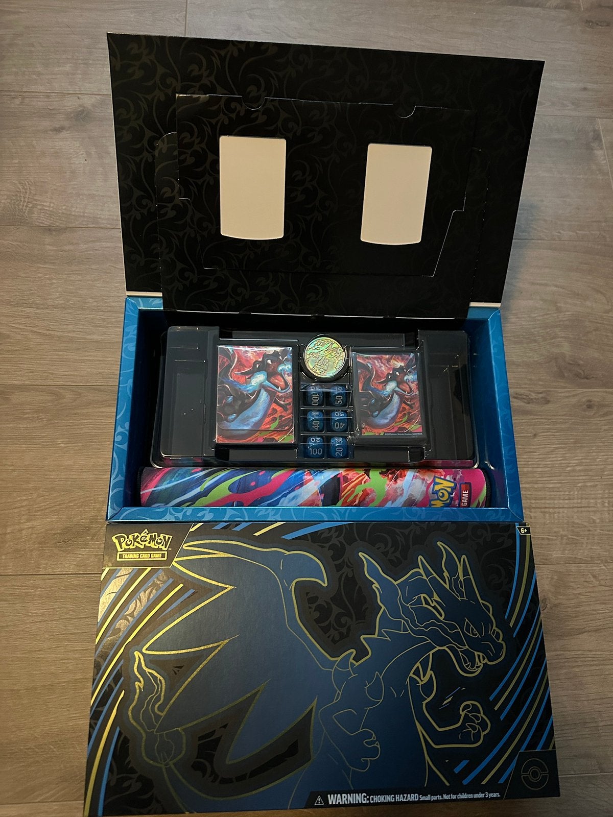 Charizard ultra premium collection doos zonder pokemon €30, Ophalen of Verzenden, Zo goed als nieuw