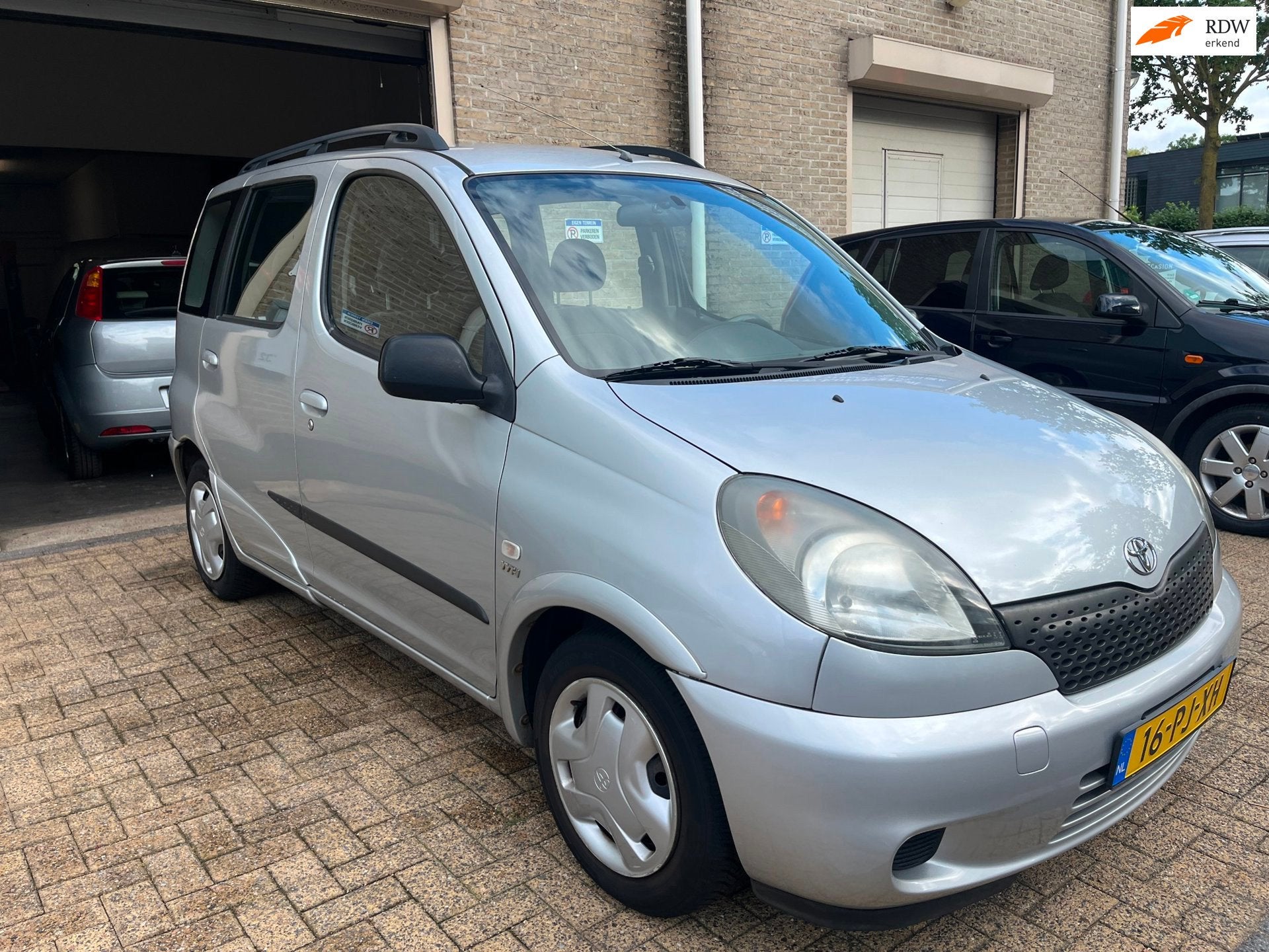 Toyota Yaris Verso 1.3-16V VVT-i Sol AUTOMAAT AIRCO., Auto's, 1299 cc, 86 pk, 4 cilinders, 400 kg