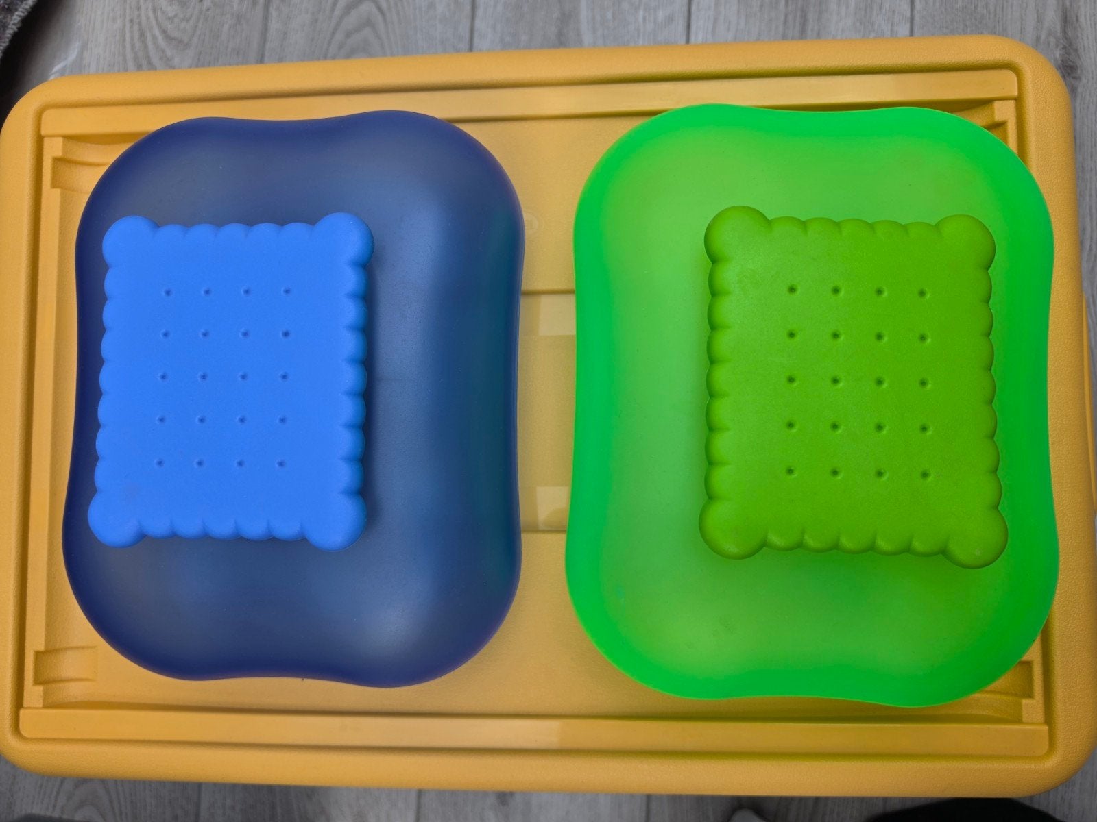 2x Alessi Koektrommel - Vrolijke Opbergdoos voor Koekjes, Kunststof, Ophalen of Verzenden, Zo goed als nieuw, Voorraadpot