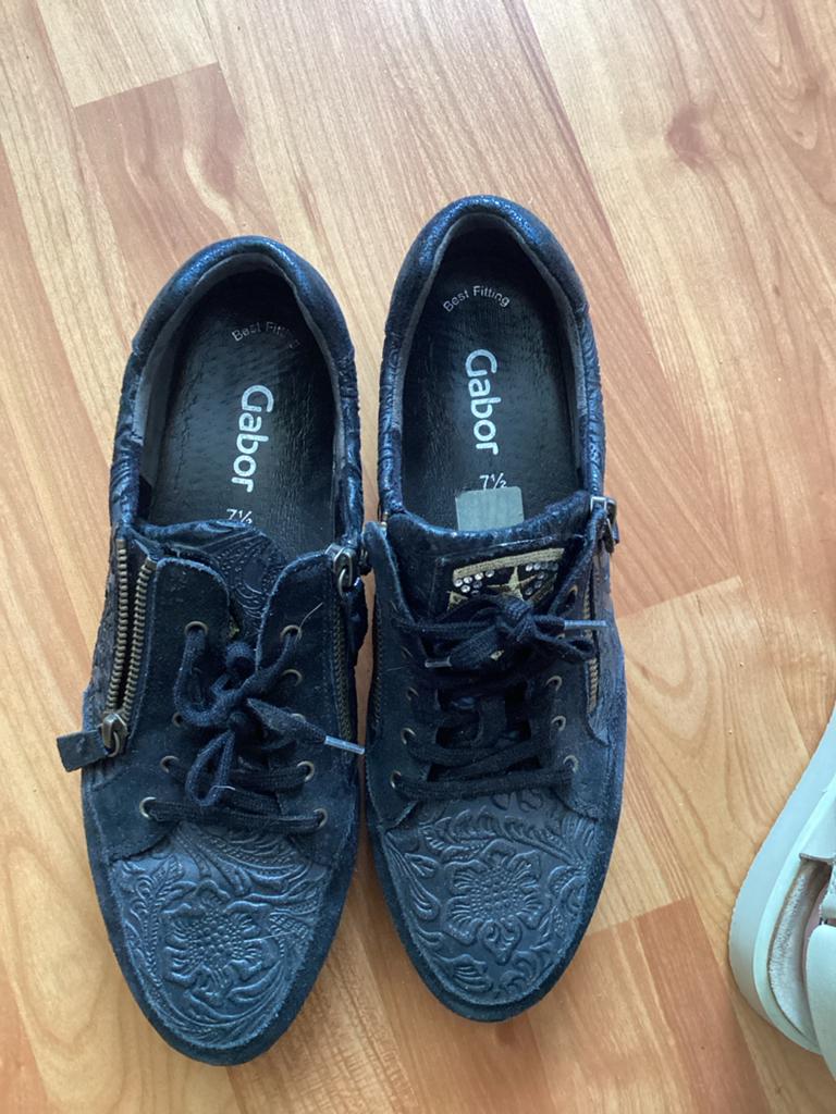 Gabor sneakers met bloemenprint en ritsen, Ophalen of Verzenden, Gedragen, Zwart, Sneakers of Gympen