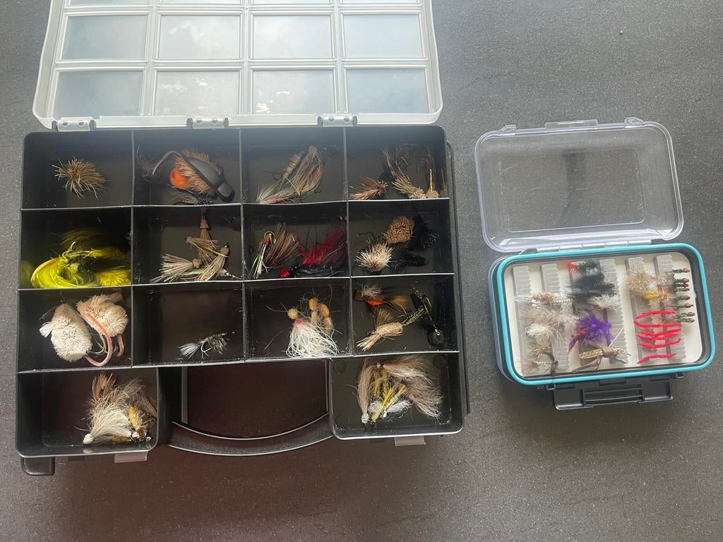 2 dozen forel streamers, eitjes etc, Watersport en Boten, Hengelsport | Vliegvissen, Ophalen of Verzenden, Zo goed als nieuw, Overige typen