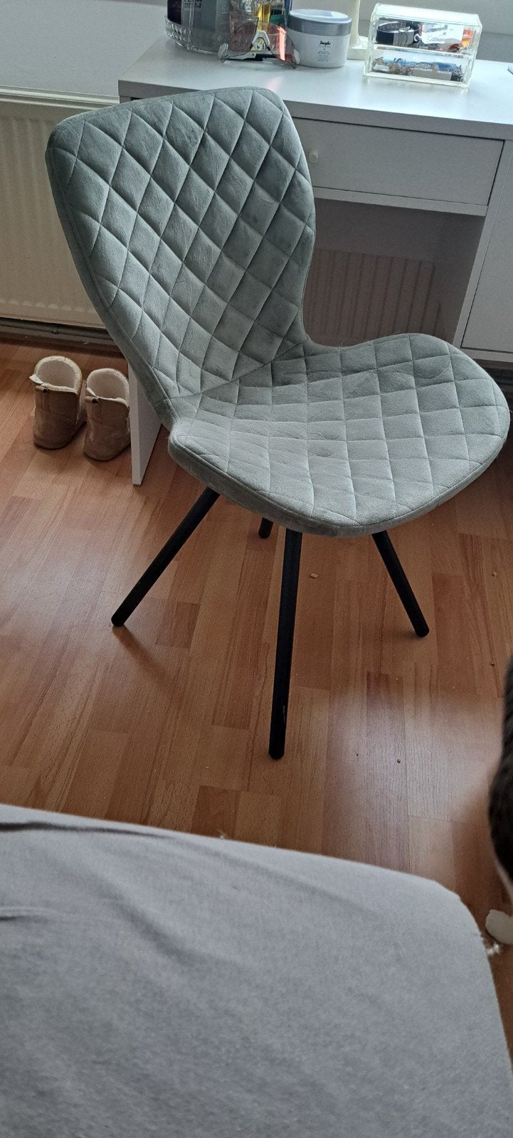 groene stoel met zwarte poten, Ophalen, Overige kleuren, Zo goed als nieuw, Stof