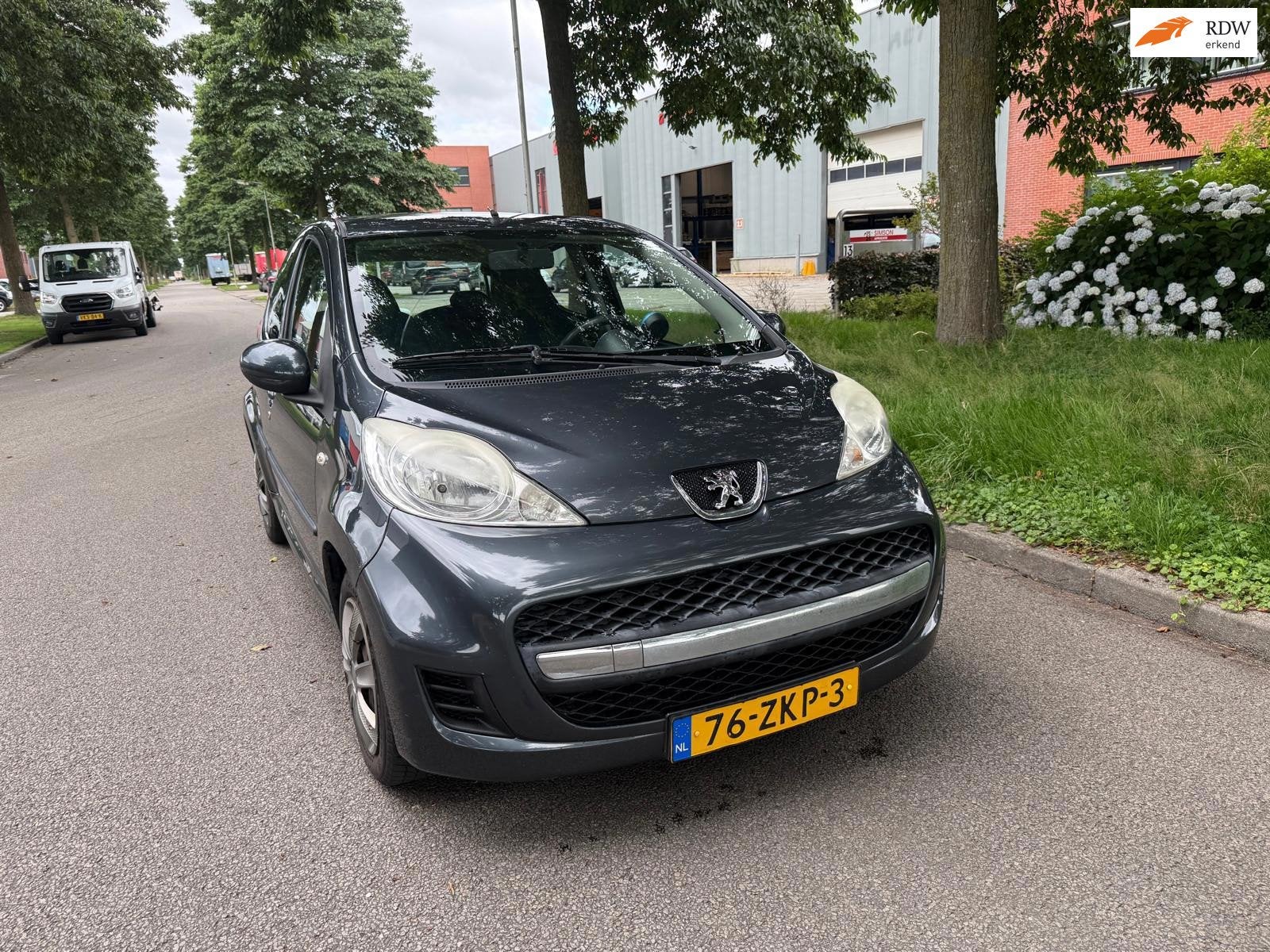 Peugeot 107 1.0-12V Millesim 200 5 drs apk, Auto's, Peugeot, Voorwielaandrijving, Euro 5, Gebruikt, 4 stoelen