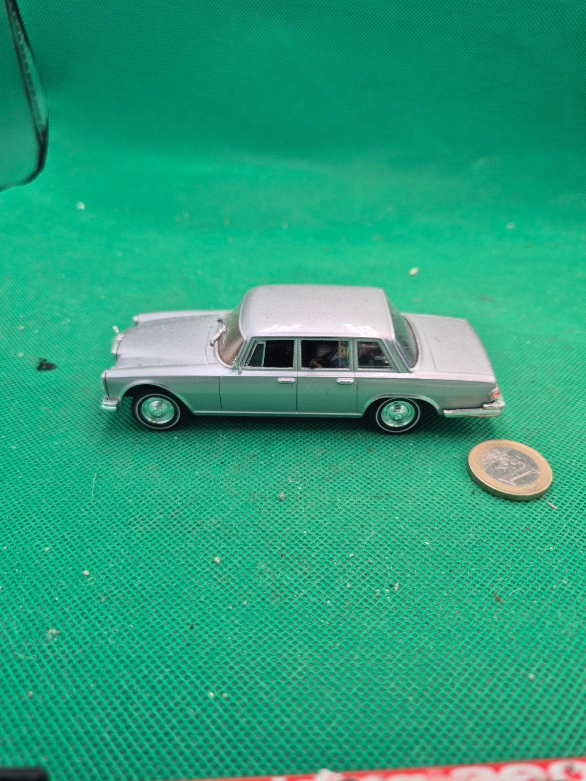 561 Mercedes Benz 600G 1/43 Universal hobbies, Ophalen of Verzenden, Zo goed als nieuw, Auto