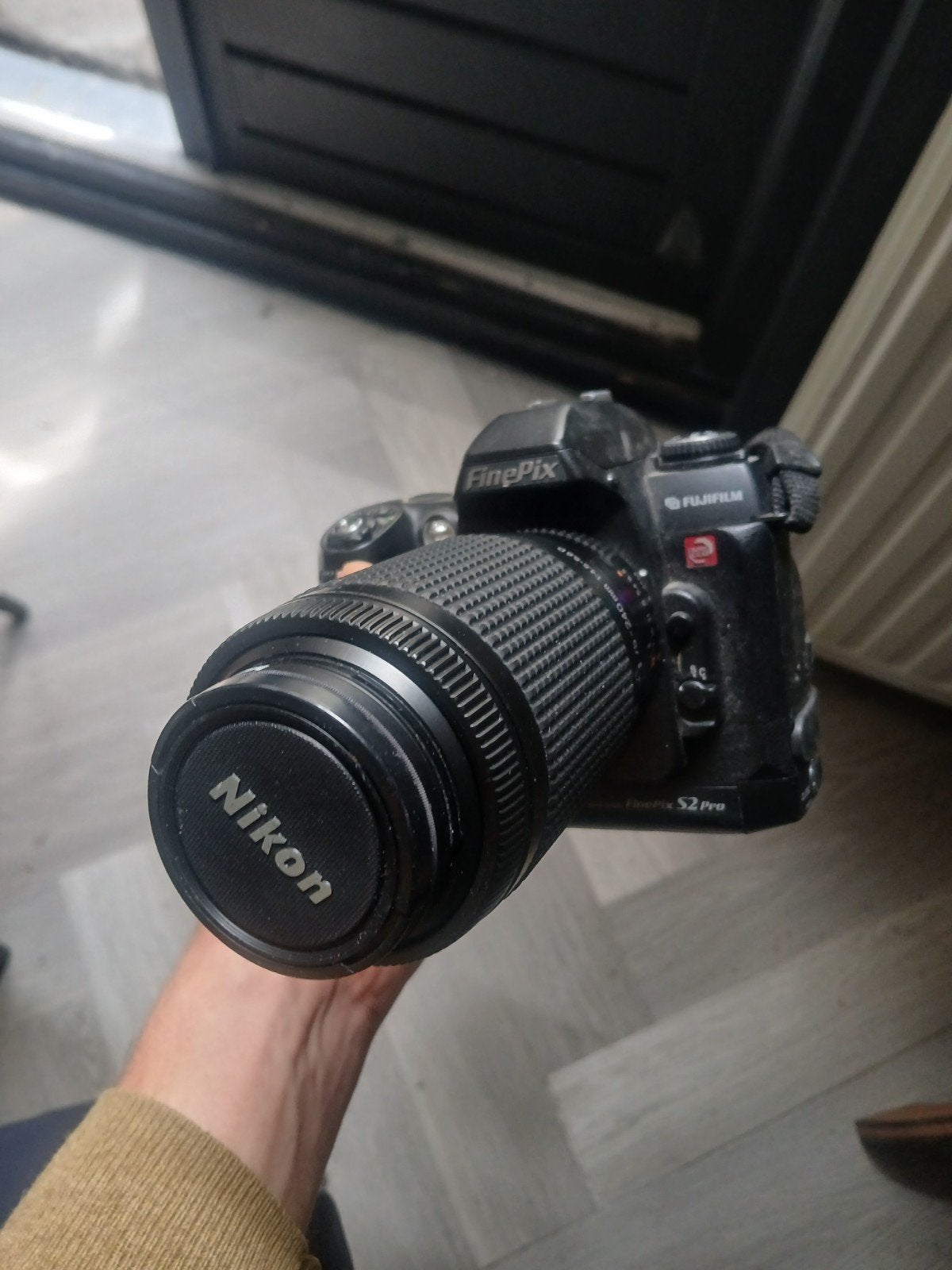 Fuji FinePix S2 Pro DSLR met Nikon 52-1.5m/5ft lens, Audio, Tv en Foto, Fotocamera's Digitaal, Gebruikt, Spiegelreflex, Ophalen of Verzenden