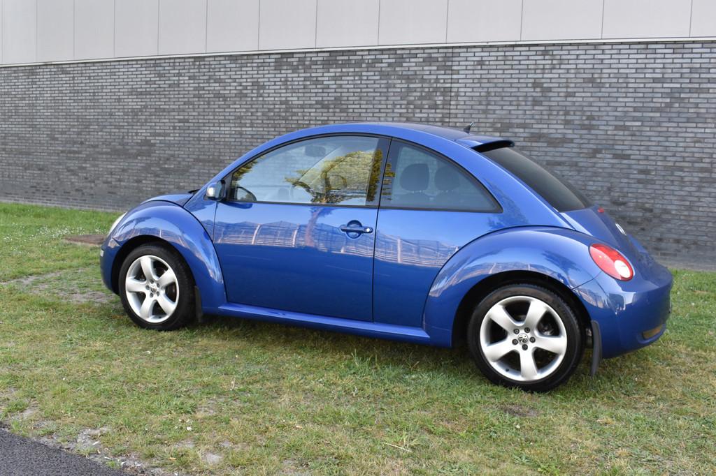 Volkswagen New Beetle 2.0 Highline Automaat Leder interieur, Auto's, Volkswagen, Gebruikt, 4 cilinders, 1984 cc, 116 pk