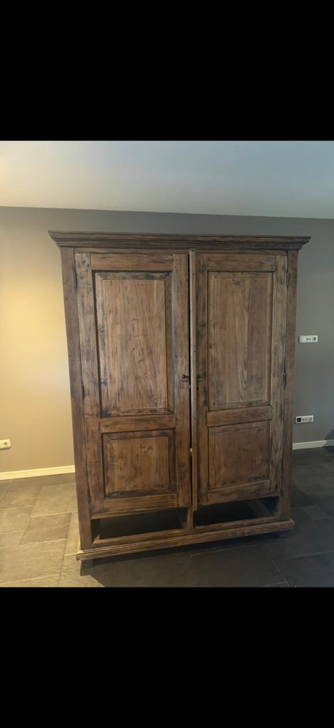 Robuuste houten kast - Kelpen-Oler, Ophalen