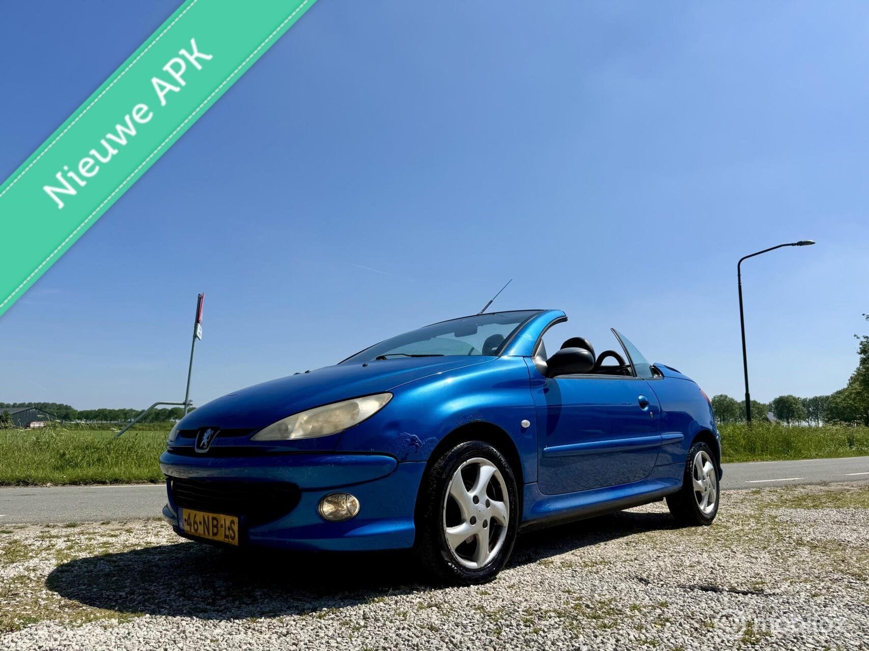 Peugeot 206 CC 1.6-16V Premium, BJ 2003, APK Mei 2027, Leer, Auto's, Peugeot, Voorwielaandrijving, Gebruikt, Cabriolet, 49 €/maand