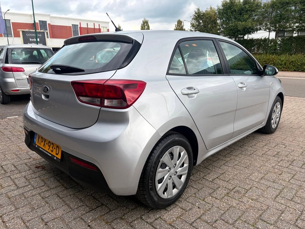 Kia RIO 1.2 CVVT ComfortPlusLine, Stoel+Stuurverw. PDC, Crui, 12 maanden, Gebruikt, Euro 6, 4 cilinders