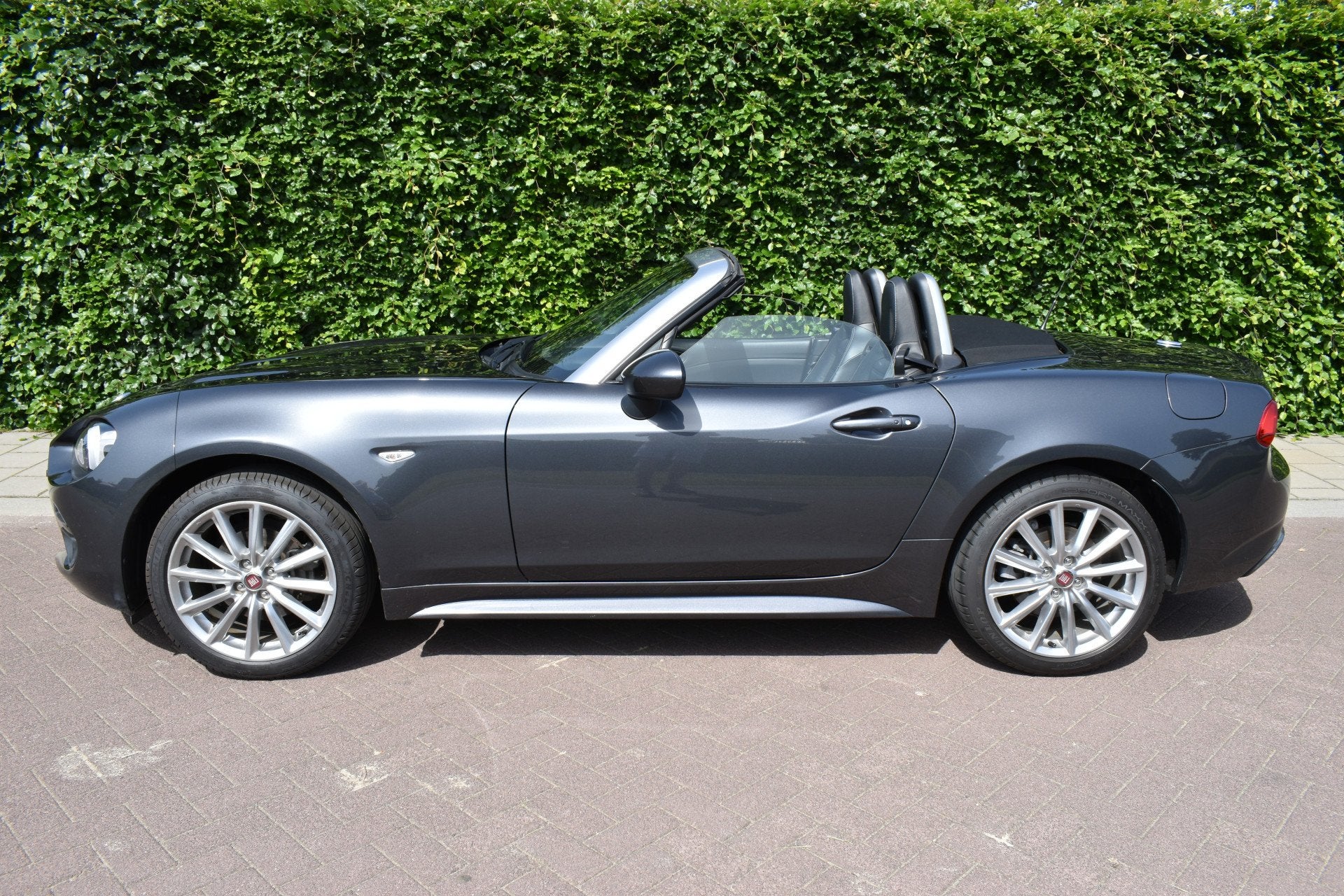 Fiat 124 Spider 1.4 MultiAir Turbo Lusso AUTOMAAT ZÉÉR MOO, Automaat, Gebruikt, Leder, Bedrijf