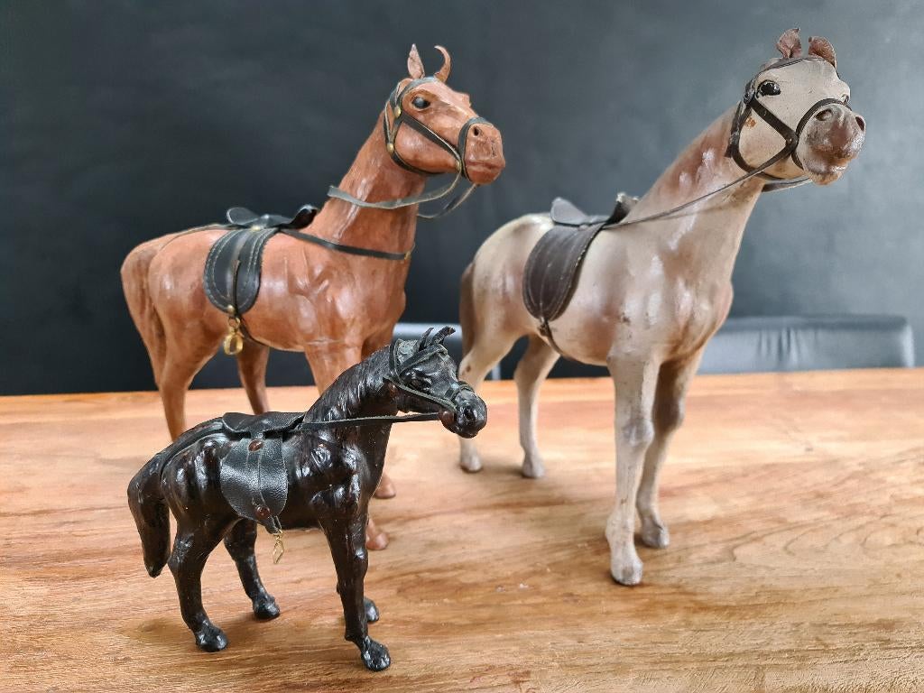 3st vintage leren paard paarden leer omtrokken bruin zwart, Ophalen of Verzenden